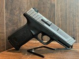 SMITH & WESSON SD40VE - 1 of 4