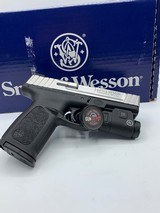 SMITH & WESSON SD 40 VE Crimson Trace Rail Master - 4 of 7