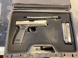 SPRINGFIELD ARMORY XD 40 - 1 of 3