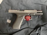 GLOCK 17Gen4 - 2 of 3