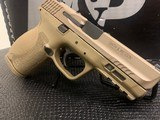 SMITH & WESSON M&P 9 M2.0 Compact - 3 of 4