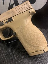 SMITH & WESSON M&P 9 M2.0 Compact - 2 of 4