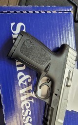 SMITH & WESSON SD40 VE .40 S&W - 3 of 3