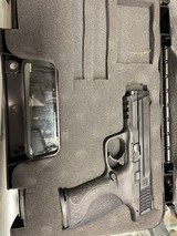 SMITH & WESSON M&P 40 - 3 of 3