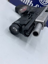 SMITH & WESSON SD 40 VE Crimson Trace Rail Master - 7 of 7