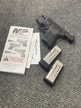 SMITH & WESSON M & P 9 Shield - 1 of 7
