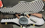 AUTO-ORDNANCE MODEL OF 1927 A1 THOMPSON SEMI-AUTOMATIC CARBINE 100 ROUND DRUM AND GUITAR CASE - 3 of 7