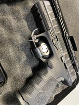 BERETTA APX - 2 of 3