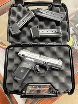 RUGER SR9C - 1 of 3