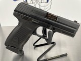 HECKLER & KOCH P2000 V2 - 2 of 4
