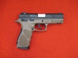 TAURUS TH9 - 1 of 4