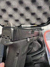 GLOCK 17 G17 GEN 5 9MM W/ 2 MAGS (Police Trade-In) - 4 of 5