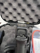 GLOCK 17 G17 GEN 5 9MM W/ 2 MAGS (Police Trade-In) - 3 of 5