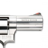 SMITH & WESSON 686 PLUS 3-5-7 MAGNUM SERIES - 2 of 3