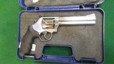 SMITH & WESSON 686 - 2 of 5