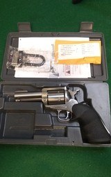 RUGER NEW MODEL SUPER BLACKHAWK - 1 of 6