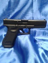 GLOCK 17 g17 gen 5 - 1 of 3