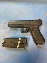 GLOCK GLOCK 22 G22 GEN 4 (NIGHT SIGHTS) - 1 of 5