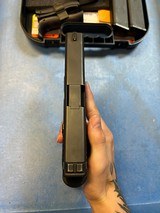 GLOCK g17 gen 4 night sights - 5 of 5