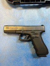 GLOCK g17 gen 4 night sights - 3 of 5