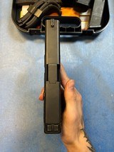 GLOCK g17 gen 4 night sights - 5 of 5