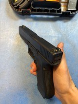 GLOCK g17 gen 4 night sights - 4 of 5