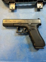 GLOCK g17 gen 4 night sights - 3 of 5