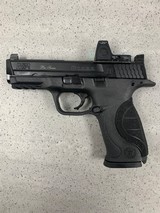 SMITH & WESSON M&P9 - 2 of 3