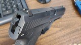 HECKLER & KOCH USP-9 - 3 of 4