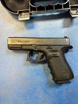 GLOCK 19 G19 Gen 4 (with night sights) - 3 of 5