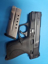 SMITH & WESSON m&p 9 shield with safety - 1 of 3