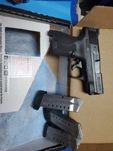 SMITH & WESSON SHIELD M2.0 - 3 of 3