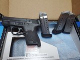 SMITH & WESSON SHIELD M2.0 - 1 of 3