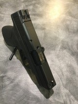 SMITH & WESSON M&P 9 SHIELD - 2 of 4