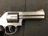SMITH & WESSON 686-6 - 2 of 6