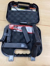GLOCK 17Gen4 - 2 of 3