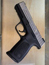 SMITH & WESSON sd9ve sd 9 ve two tone - 4 of 6