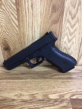 GLOCK 17 - 2 of 4