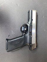 RUGER SR40 - 1 of 5