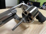 SMITH & WESSON 657-5 - 6 of 7