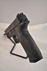 SMITH & WESSON M&P 40 - 5 of 7