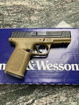 SMITH & WESSON SD40 - 2 of 2