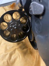 SMITH & WESSON 327 TRR8 PERFORMANCE - 3 of 7