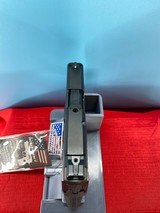 SMITH & WESSON SHIELD M2.0 - 3 of 3