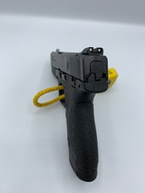SMITH & WESSON M&P 9 sheild - 2 of 7