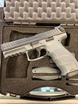 Heckler and Koch VP9 - 1 of 2