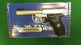 SMITH & WESSON SW22 VICTORY - 2 of 3