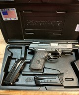 RUGER SR9C - 1 of 4