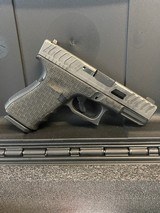 GLOCK 19 CUSTOM - 1 of 6