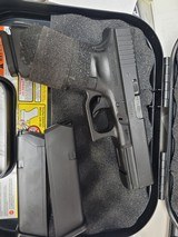 GLOCK 17Gen4 - 1 of 2